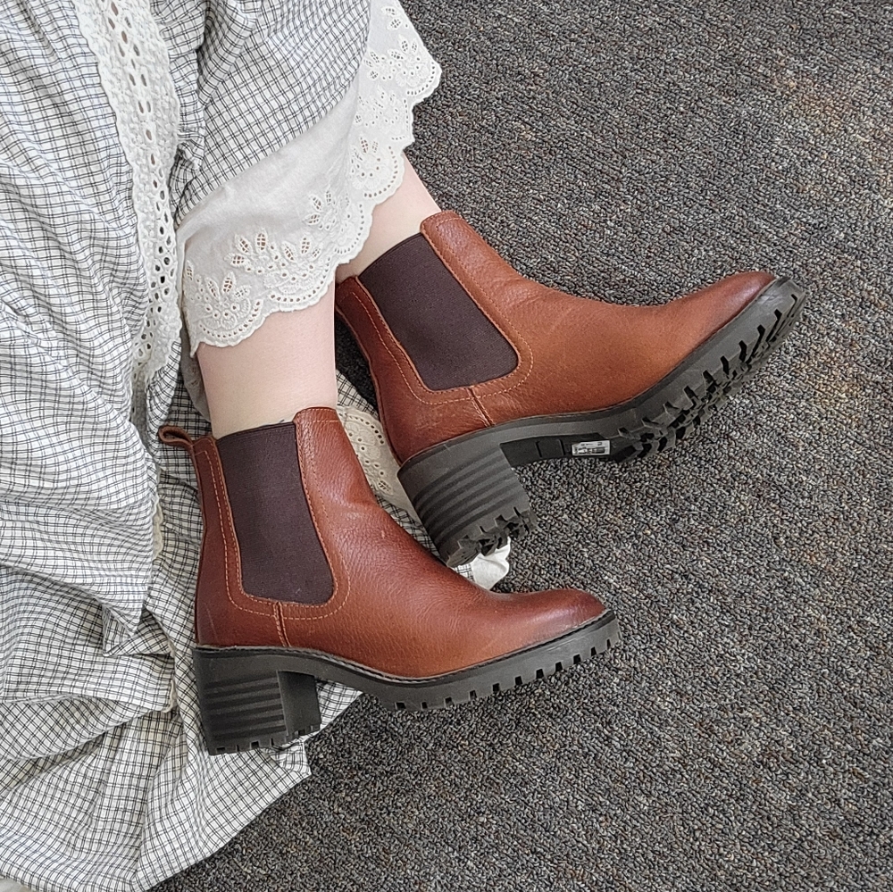 Brown Chelsea Heeled Boots - Women's Stylish Ankle Boots